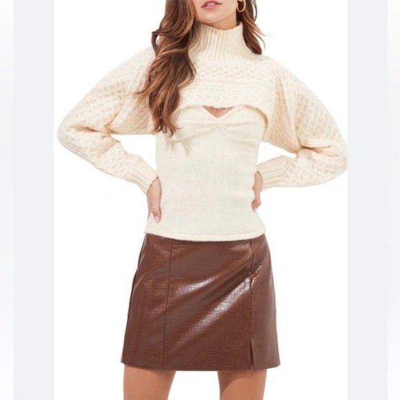 ASTR THE LABEL Imani 2-Piece Cream Knit Cutout Sweater Set NWOT - Picture 2 of 16